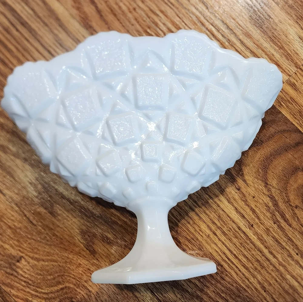 Vintage Milk Glass Vase Planter Old Quilt PatternWestmoreland Vintage